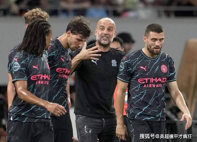 老师把尿口露出来给学生摸